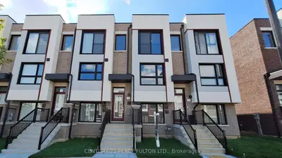 Att/Row/Townhouse in Ajax