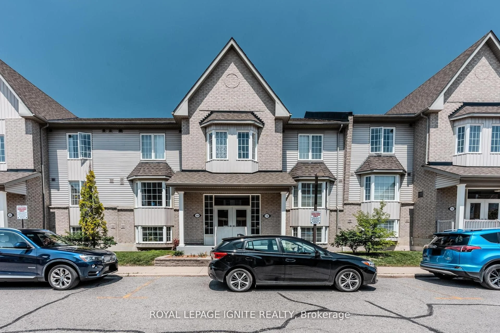 Condo Townhouse in Whitby