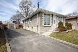 Detached in Oshawa