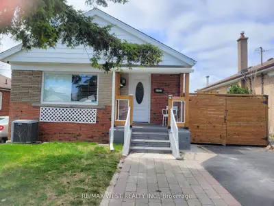 Detached in Toronto