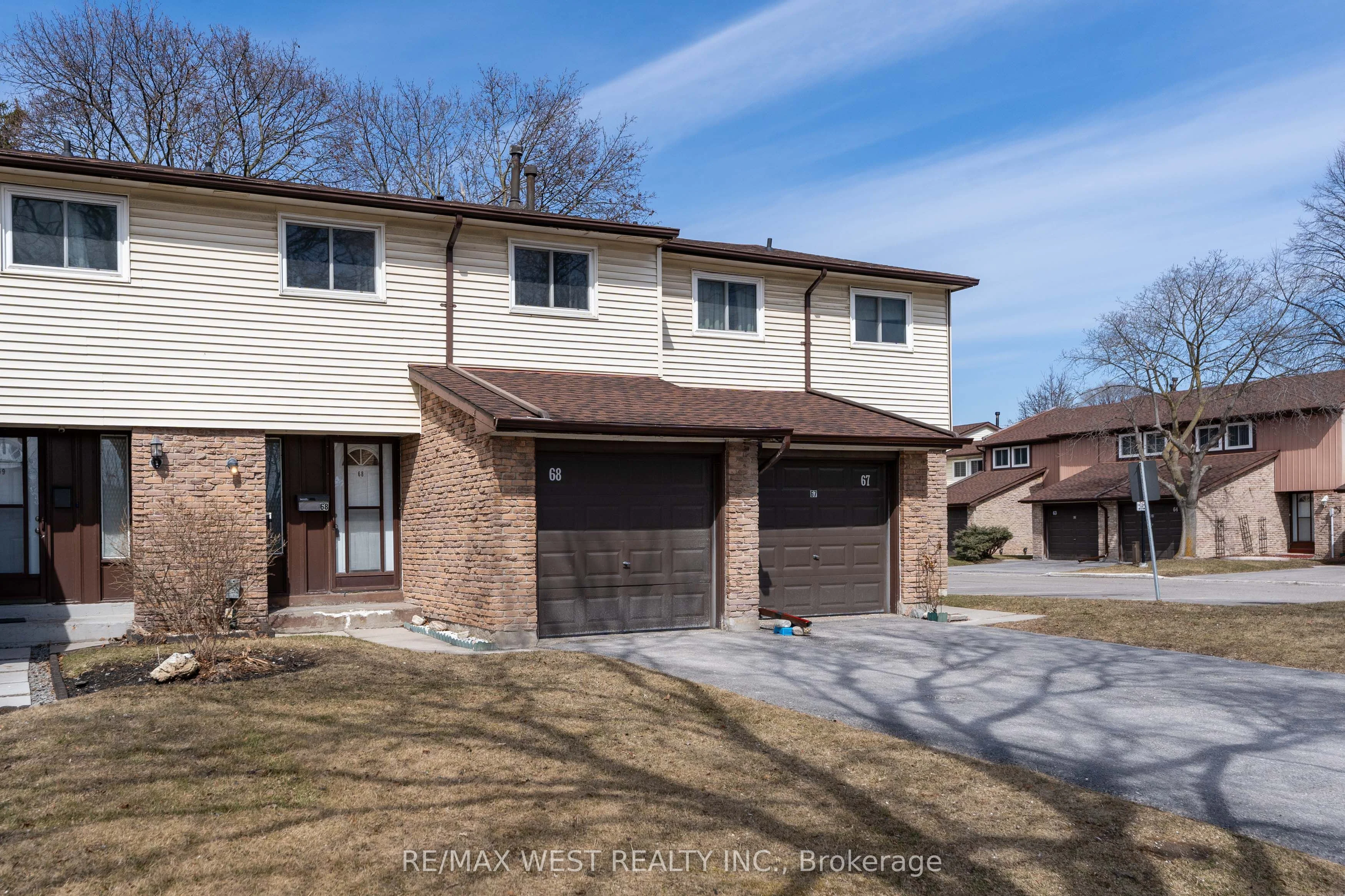 222 Pearson Street 68, Oshawa, On L1g 7c6