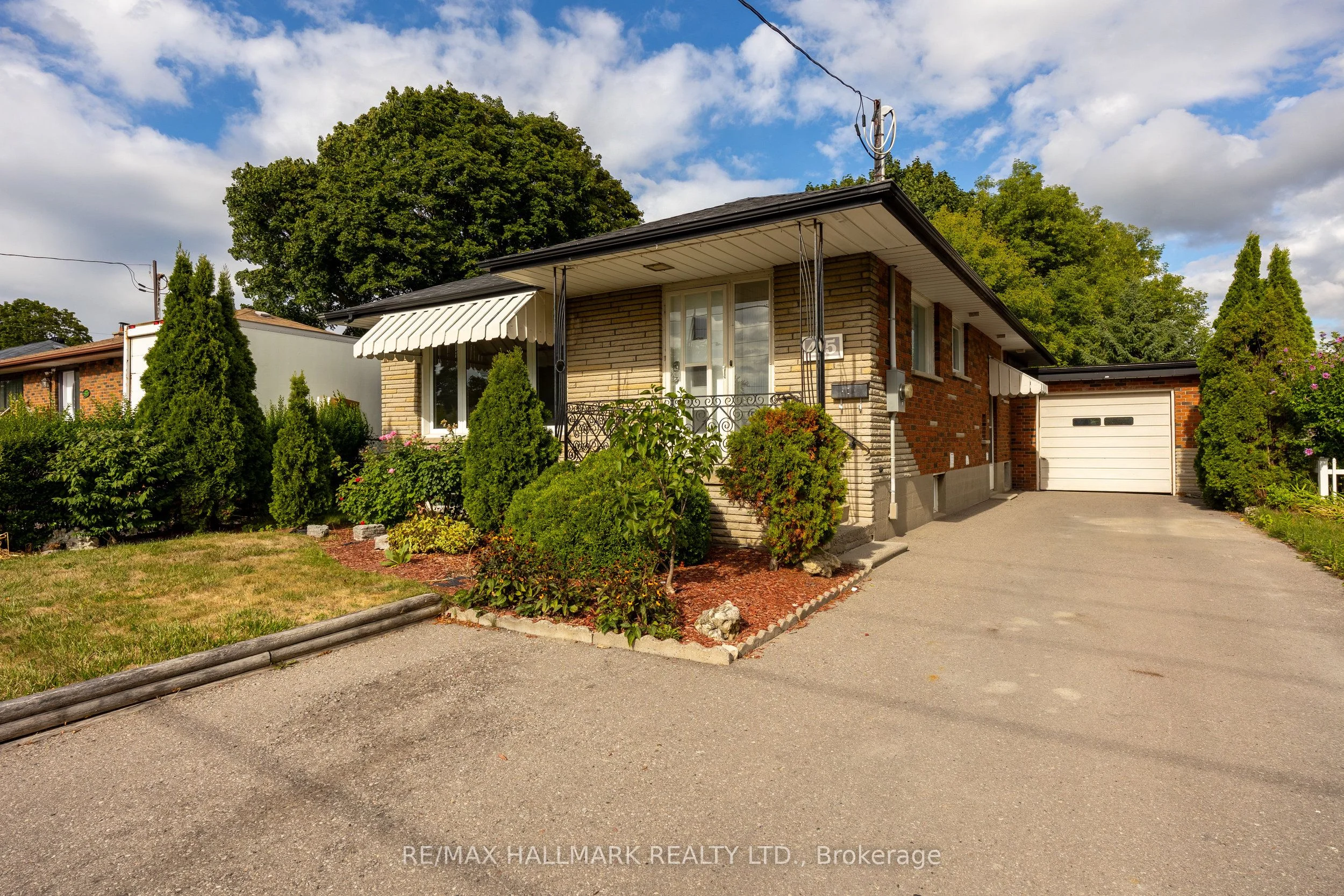 415 Stevenson Road N BSMT, Oshawa, ON L1J 5N7
