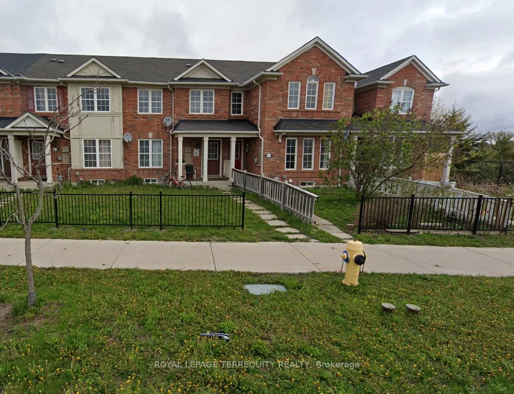 Att/Row/Townhouse in Toronto