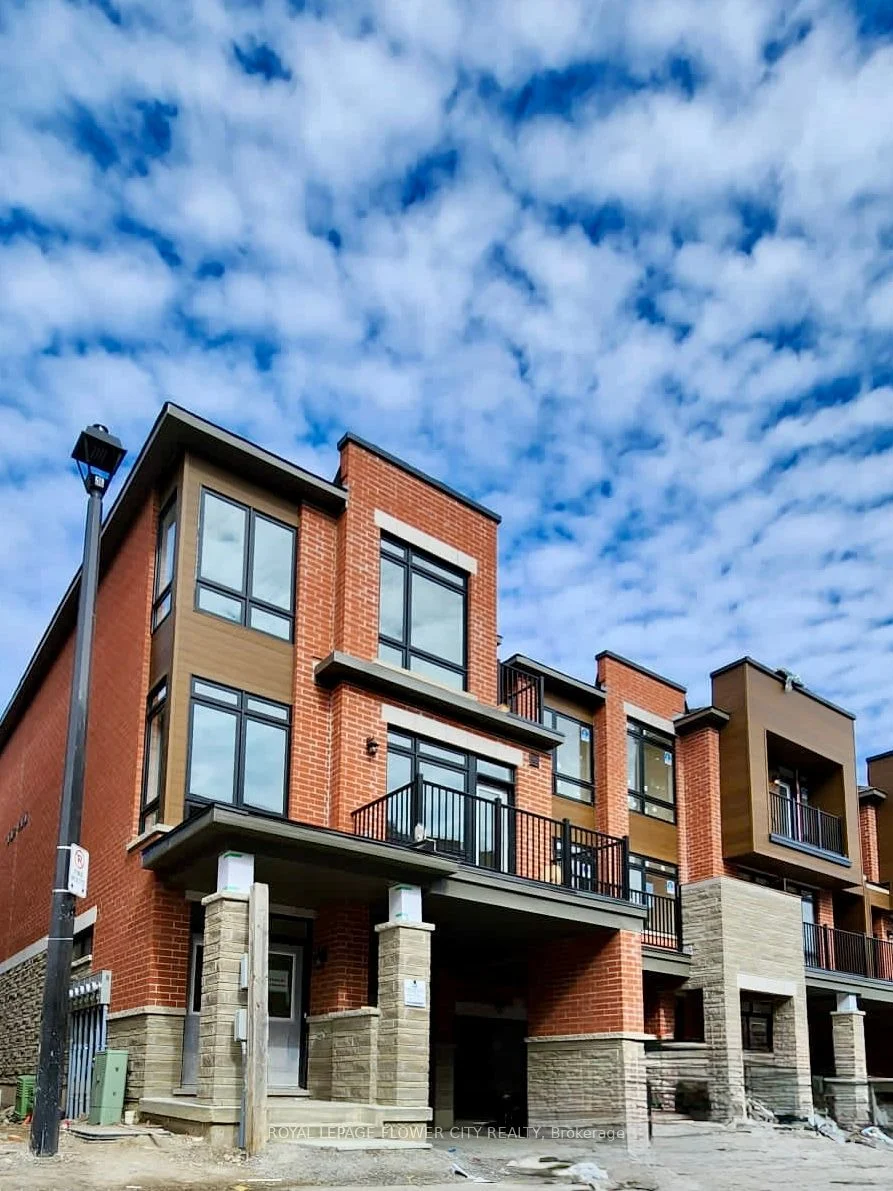512 Littlewood Lane, Ajax, ON L1S 0H1