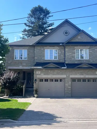 Semi-Detached in Whitby