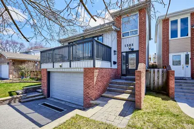 Detached in Pickering