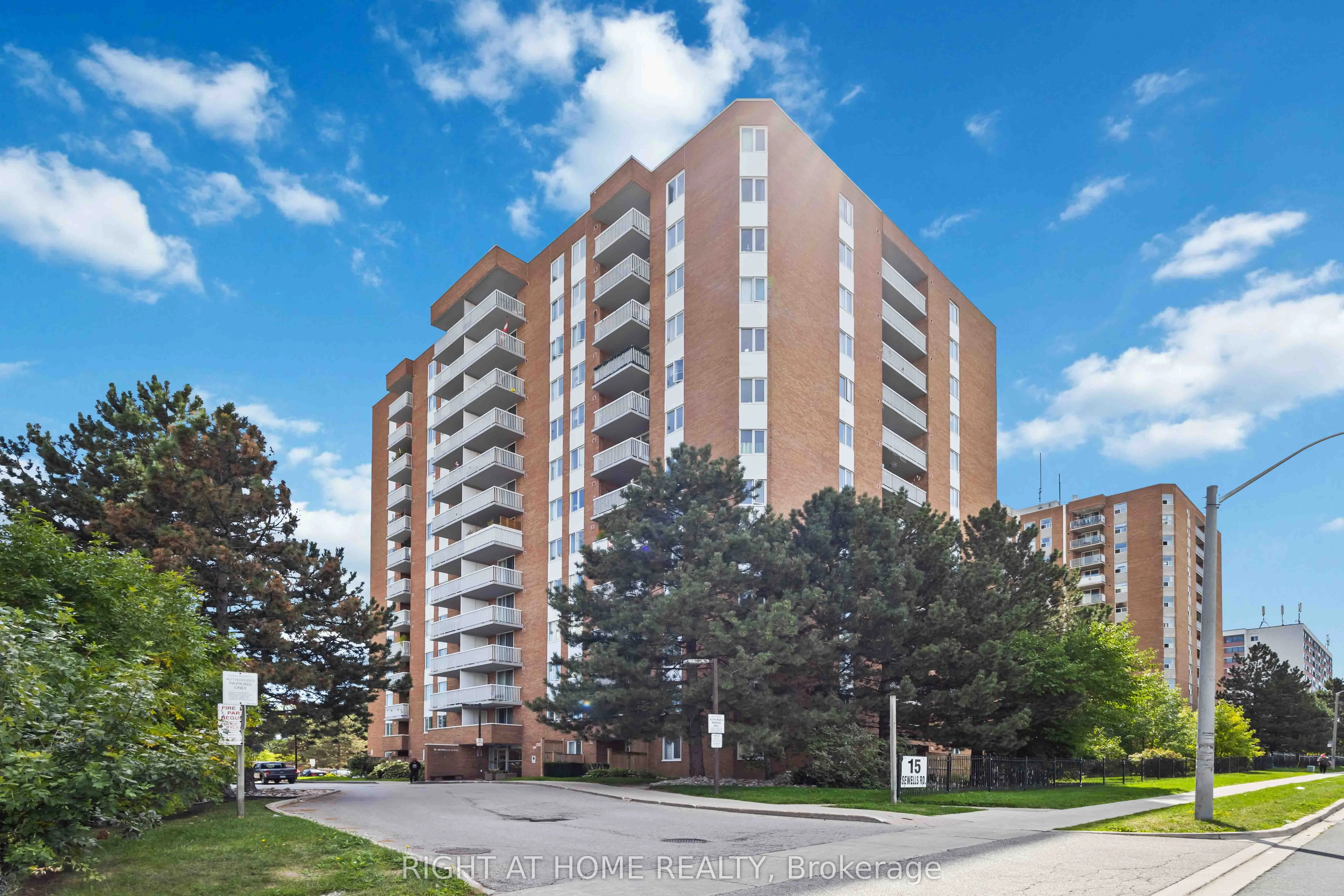 Condo Apartment in Toronto