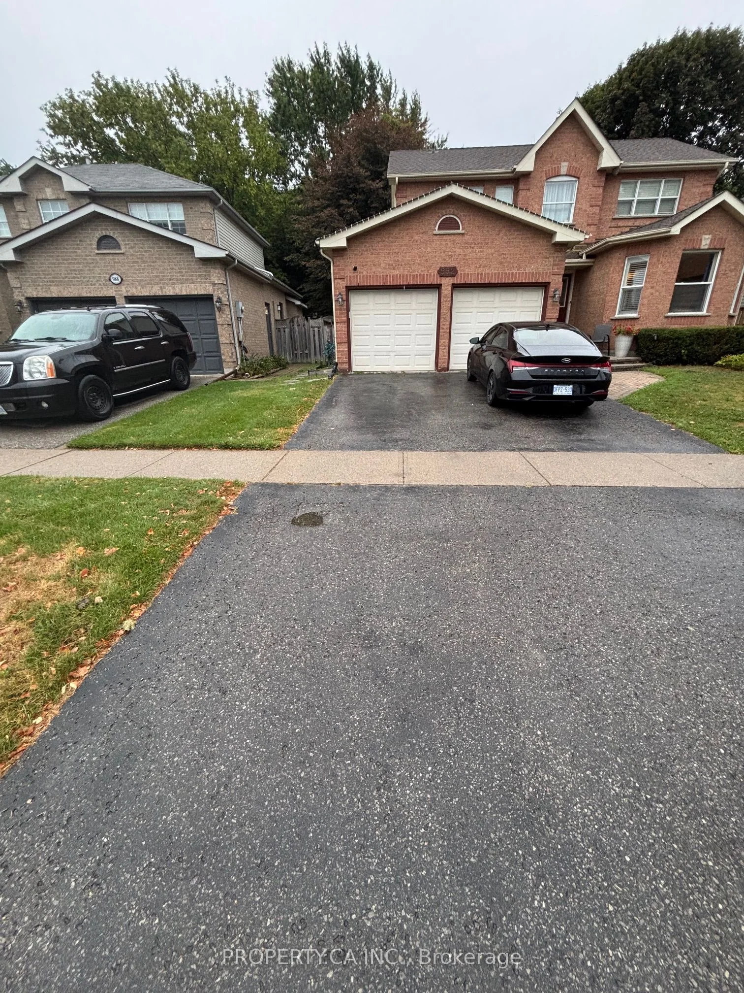 992 Ridge Valley Drive Basement Room, Oshawa, ON L1K 2G3