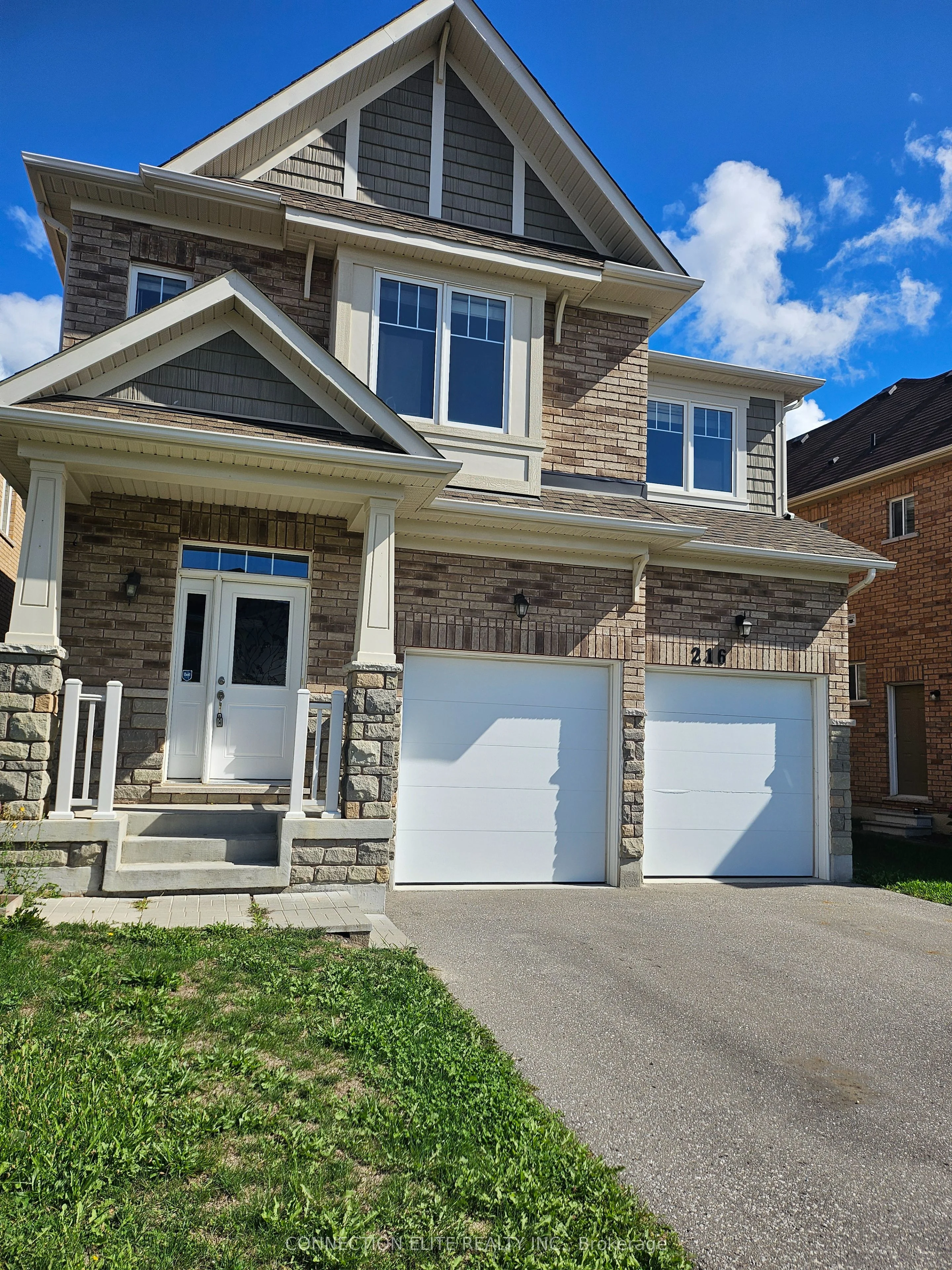 Detached in Oshawa