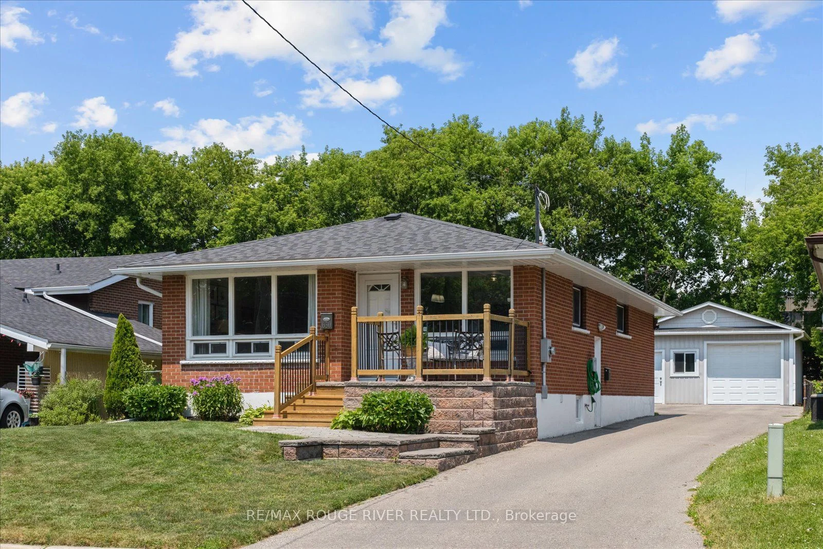 630 Athol Street, Oshawa, ON L1H 1M3