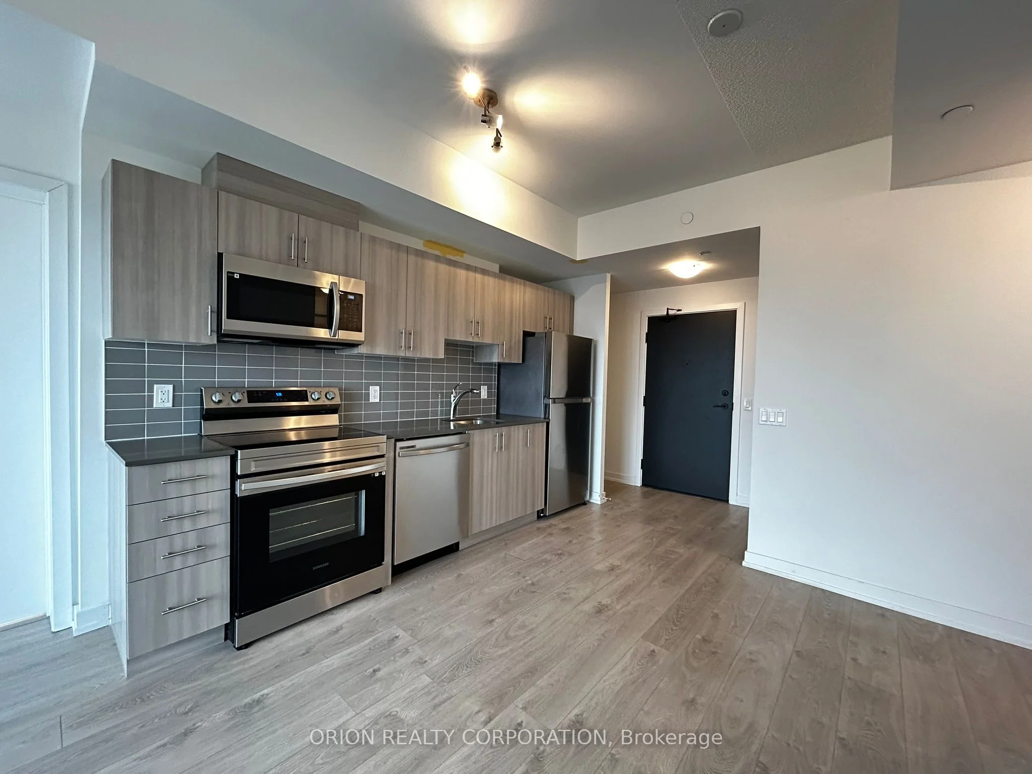 1480 Bayly Street 1513, Pickering, On L1w 0c2