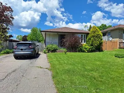 Detached in Oshawa