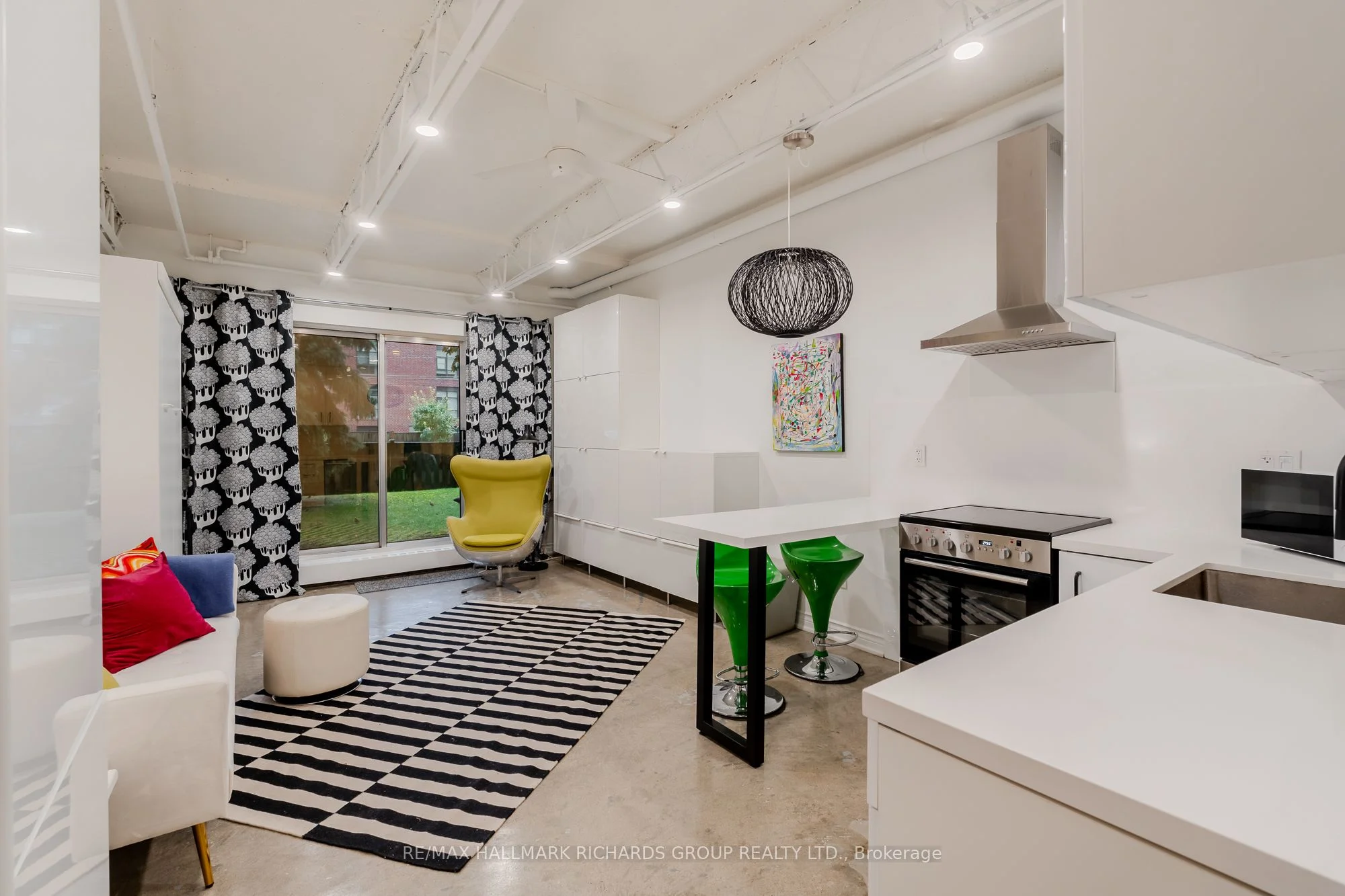 123 Woodbine Avenue 121, Toronto E02, ON M4L 3V8