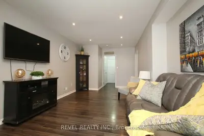 Detached in Oshawa