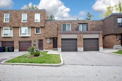 Condo Townhouse in Toronto