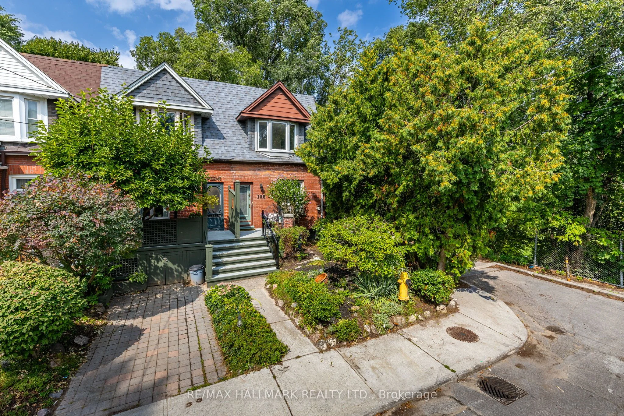 106 Frizzell Avenue, Toronto E01, ON M4J 1E3