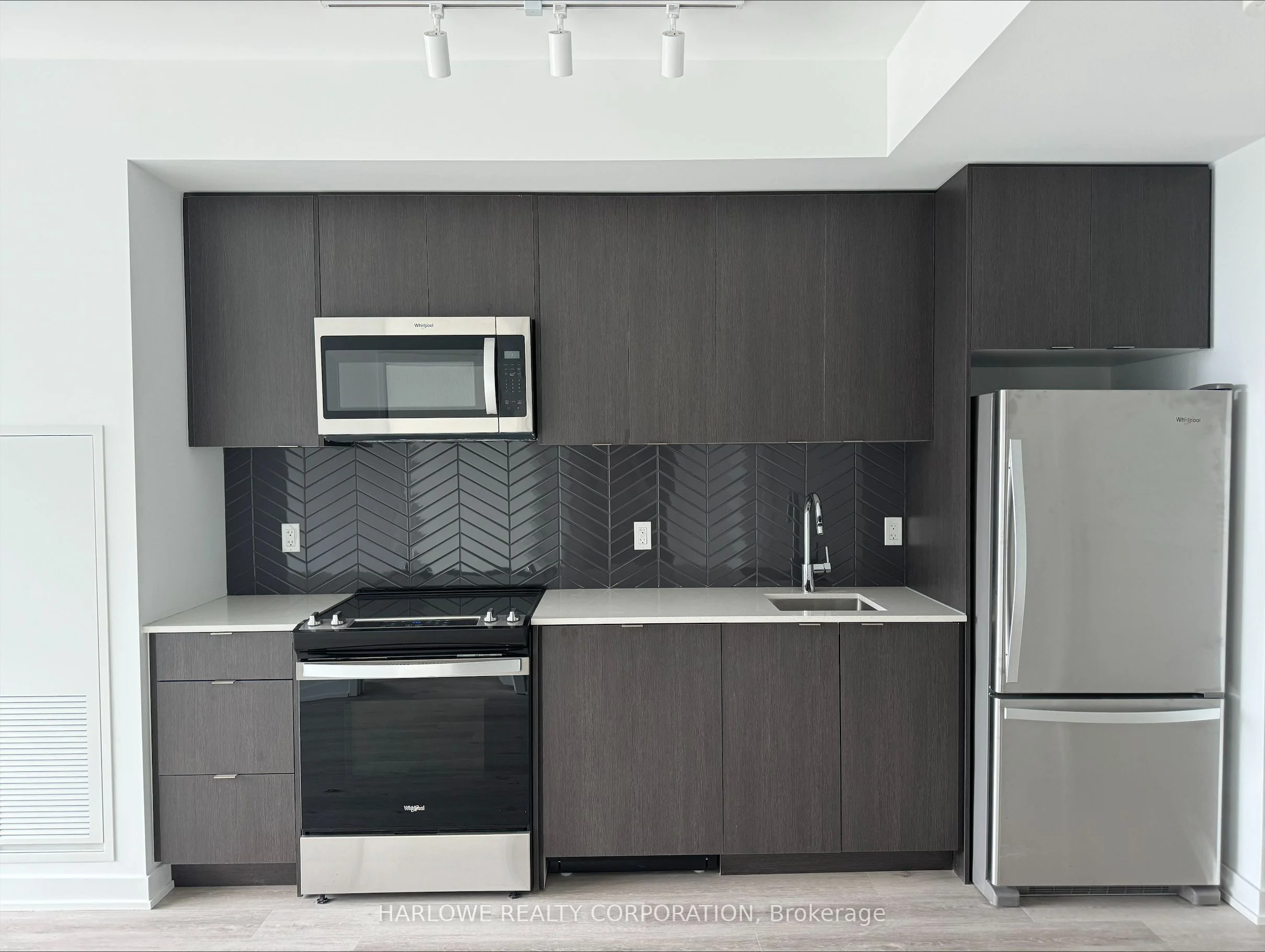 1606 Charles Street 305 A, Whitby, On L1n 0p1