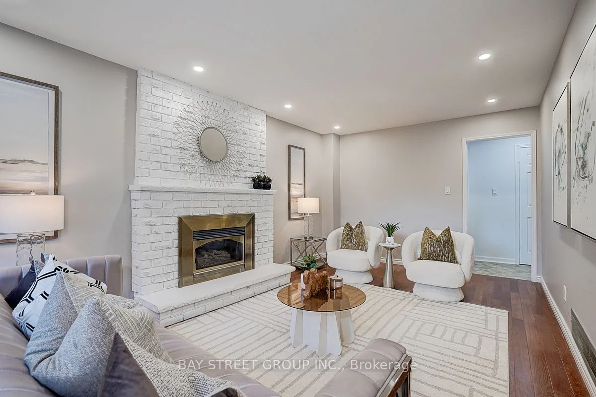 342 REGAL BRIAR Street, Whitby, ON L1N 6N1