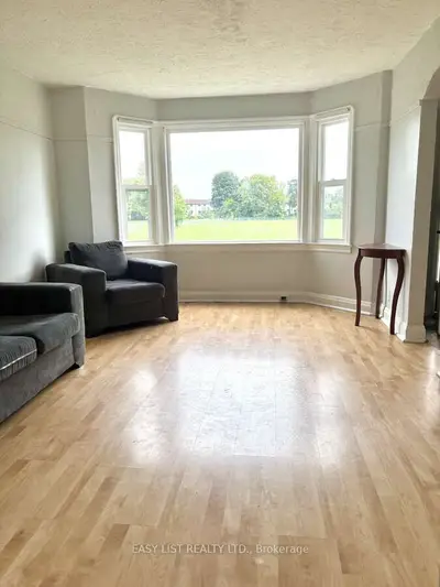 Detached in Oshawa