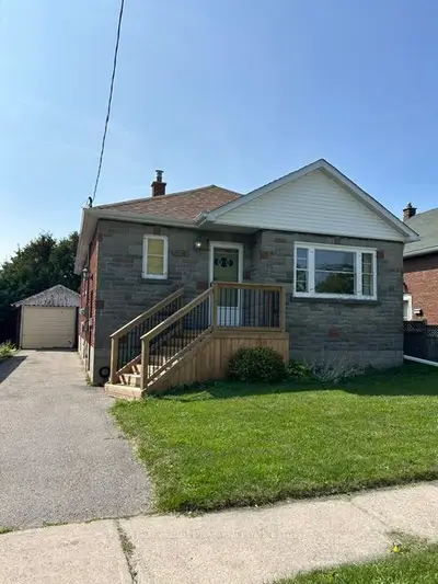 Detached in Oshawa