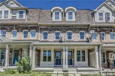 Att/Row/Townhouse in Toronto