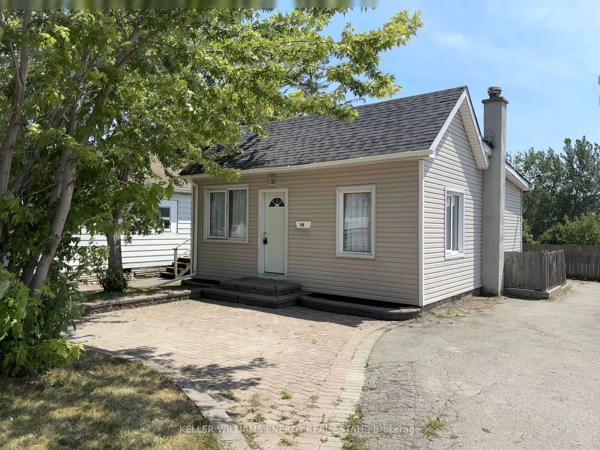 199 Bloor Street W, Oshawa, ON L1J 1P5