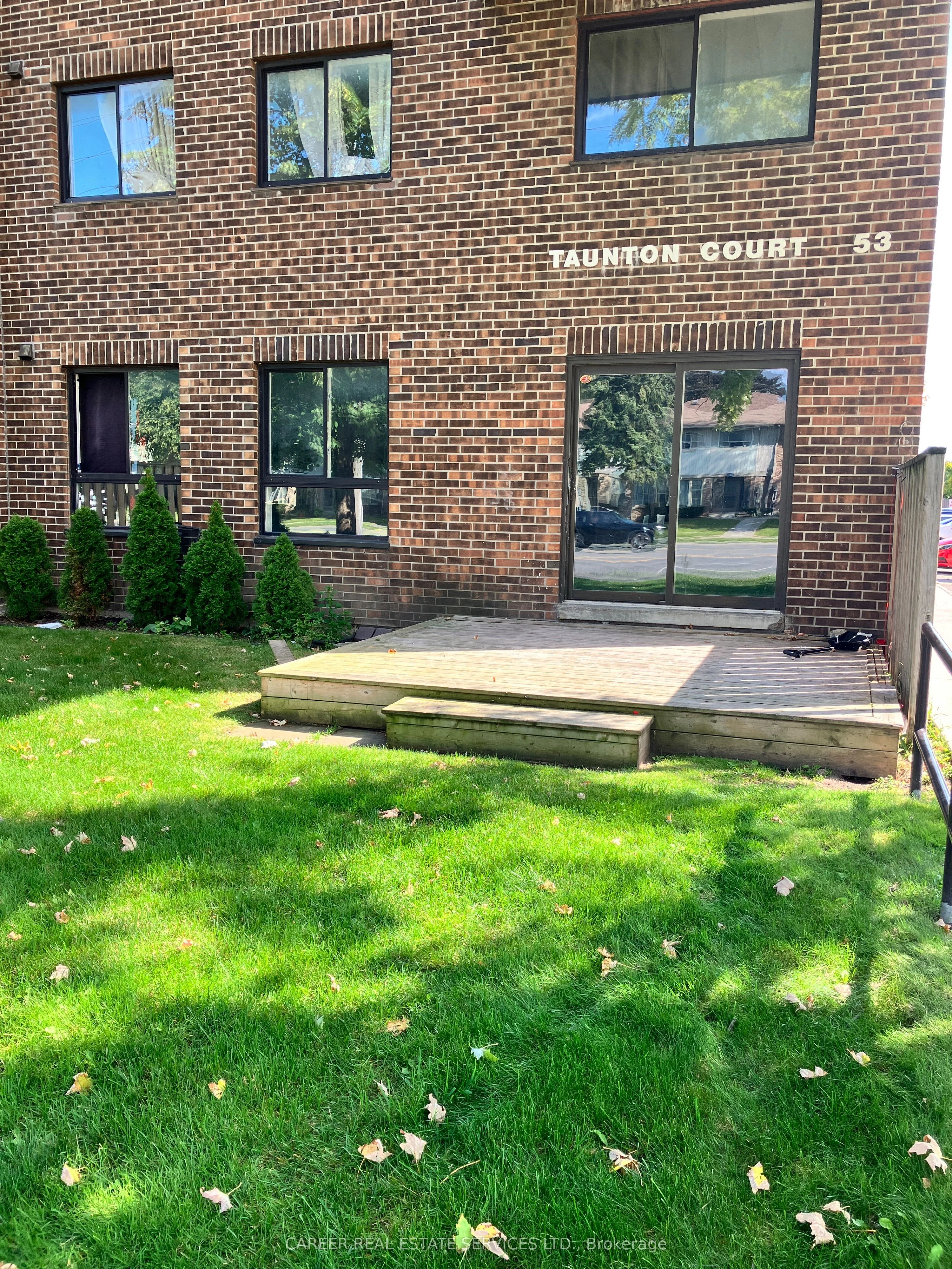53 Taunton Road 90, Oshawa, ON L1G 3T6
