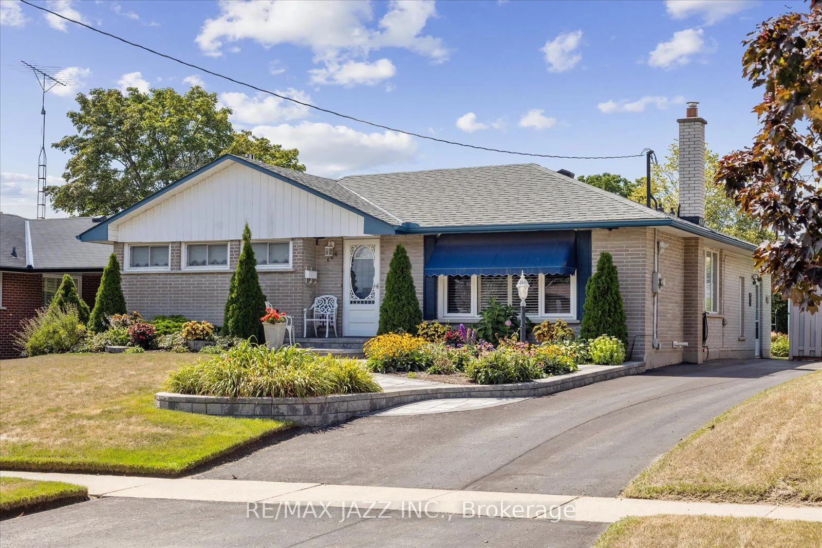 606 Gibbons Street, Oshawa, ON L1J 4Z8