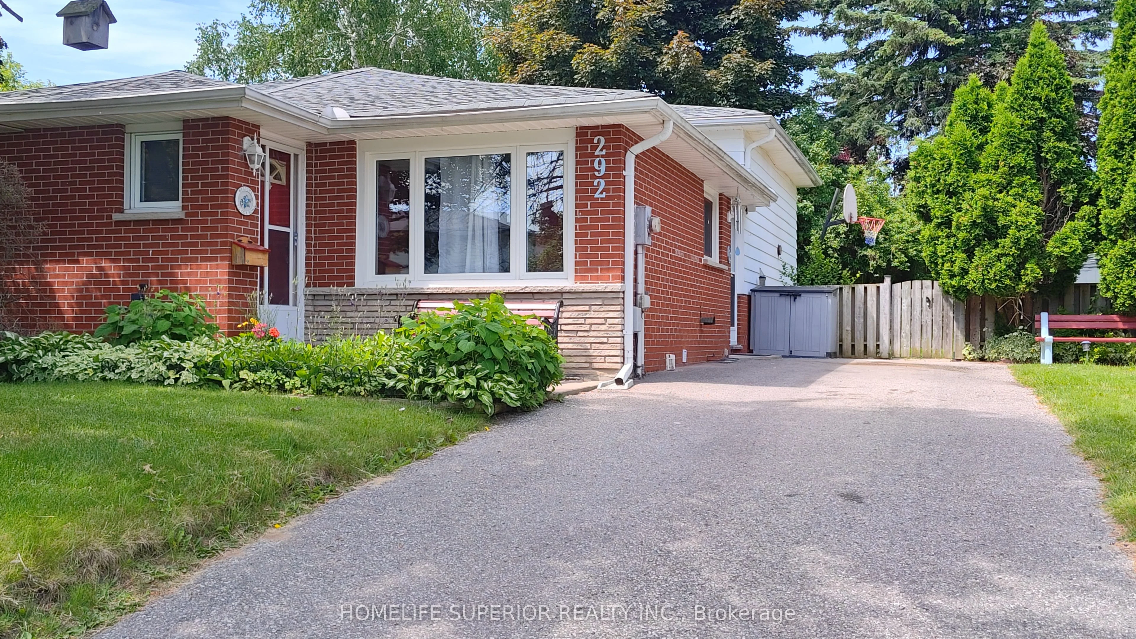 292 Brighton Court Lower, Oshawa, ON L1G 6H6