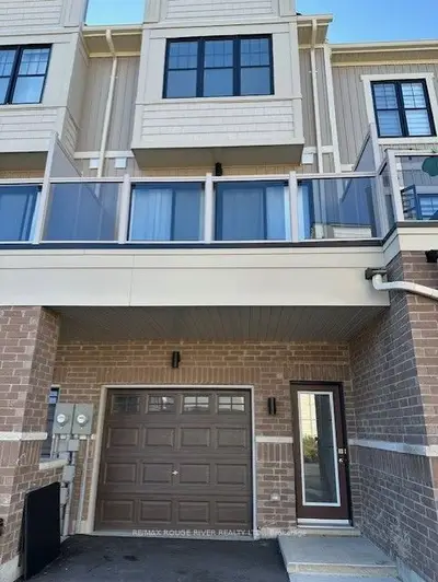 Att/Row/Townhouse in Clarington