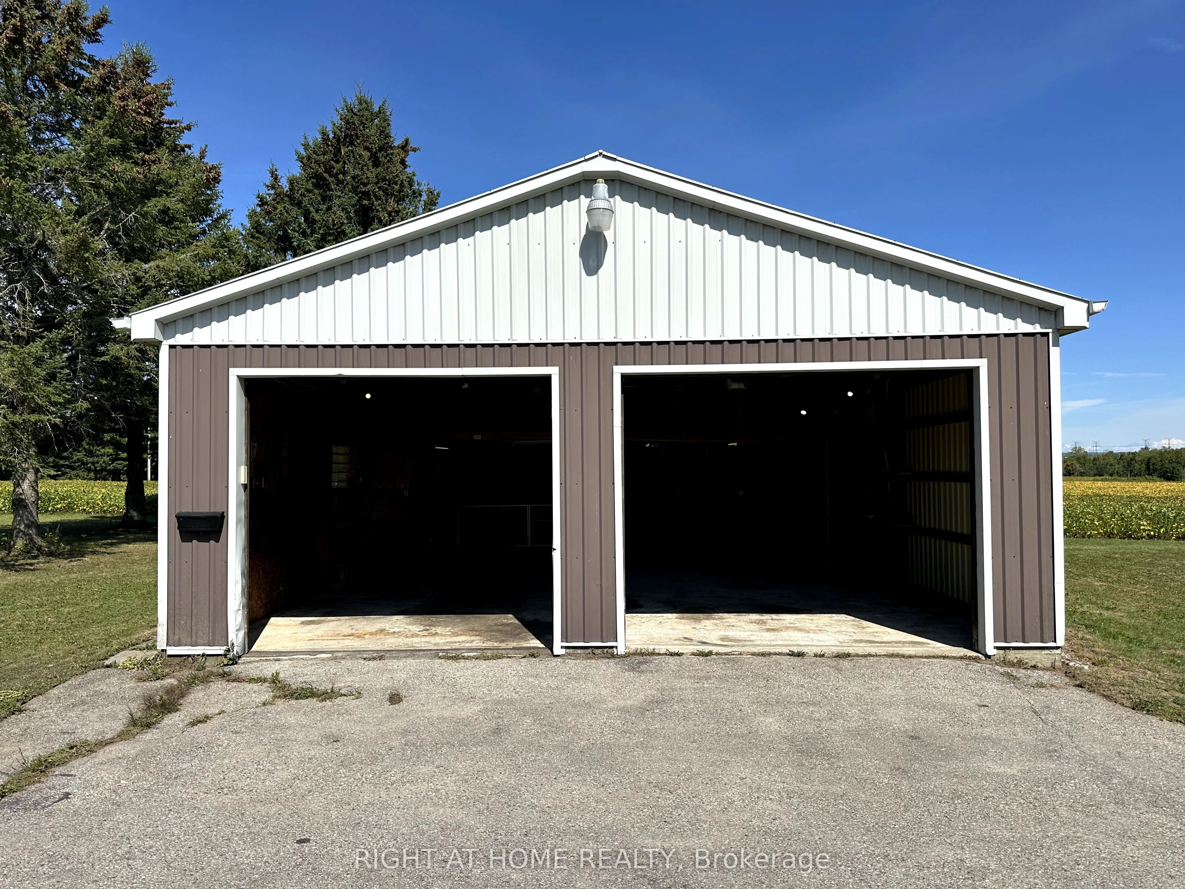 4497 Solina Road Garage, Clarington, ON L0B 1J0