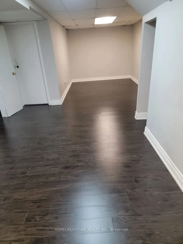 6 Courtlands Drive BSMT, Toronto E11, ON M1B 4N7