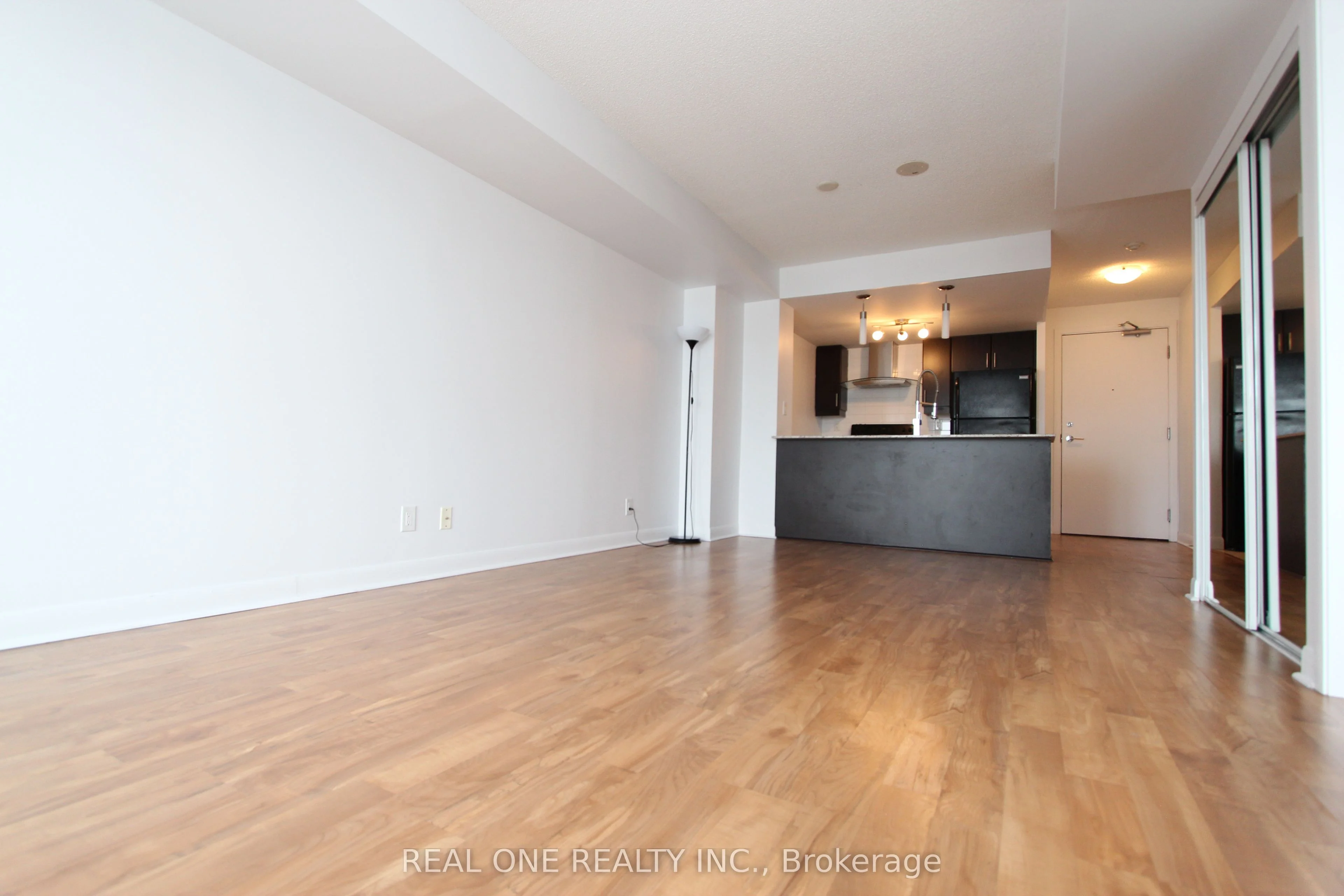 25 Town Centre Court 2303, Toronto E09, On M1p 0b4