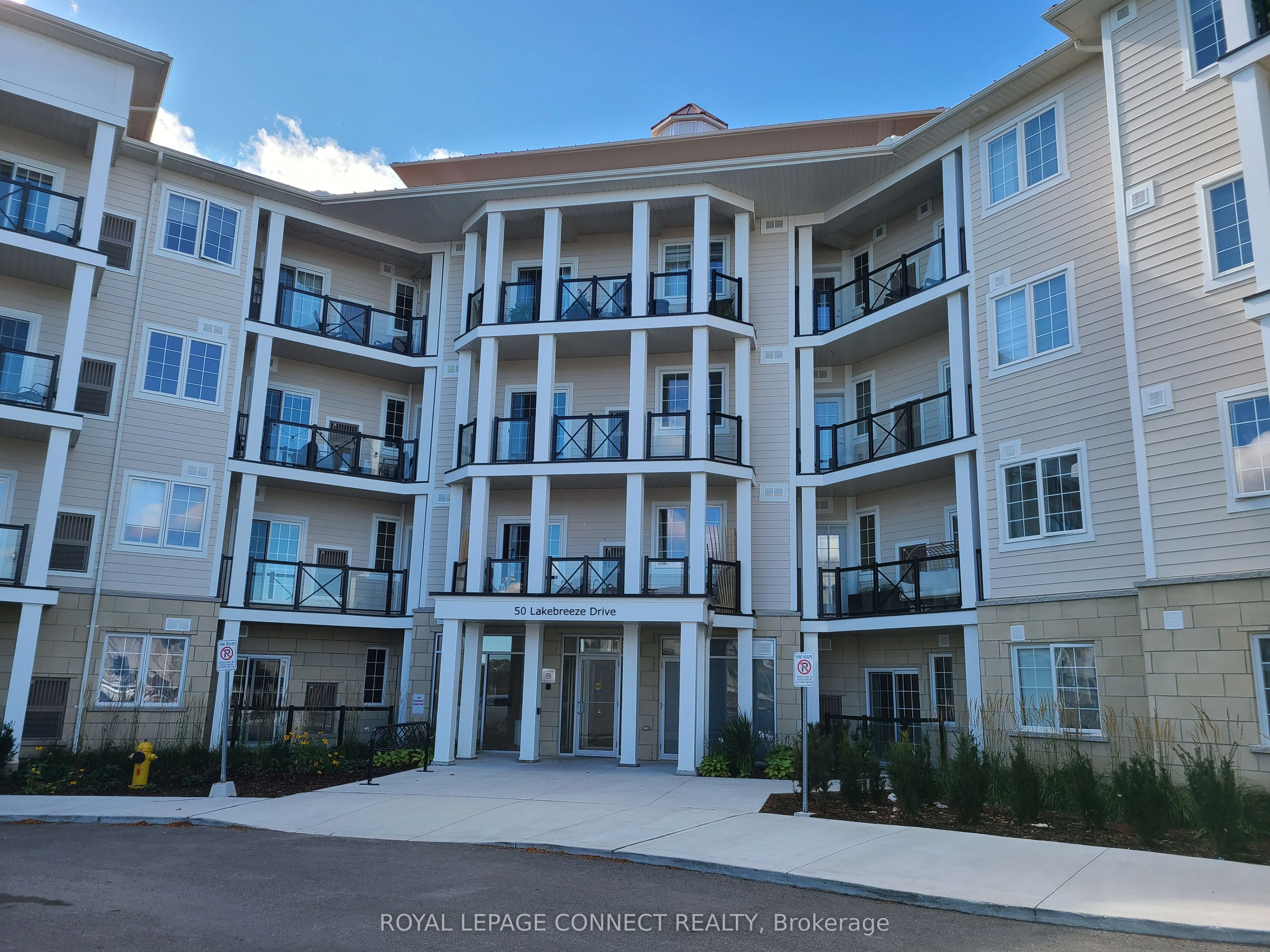 50 Lakebreeze Drive 129, Clarington, On L1b 0v9