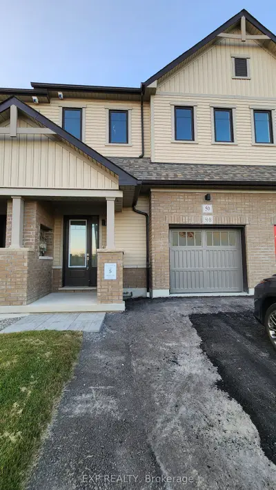 Att/Row/Townhouse in Clarington