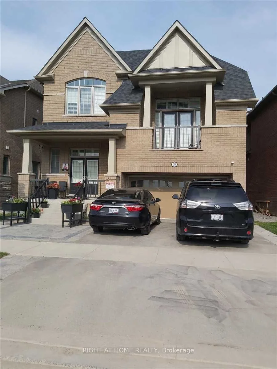 2589 Craftsman Drive, Oshawa, ON L1L 0M3