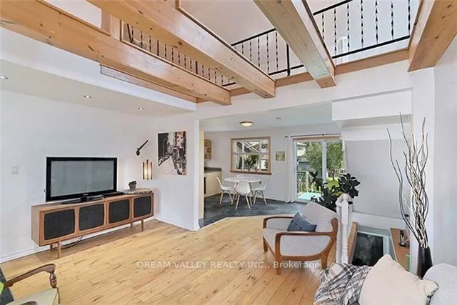 107 Commonwealth Avenue, Toronto E04, ON M1K 4K6