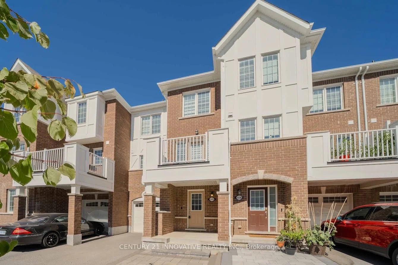 Att/Row/Townhouse in Pickering