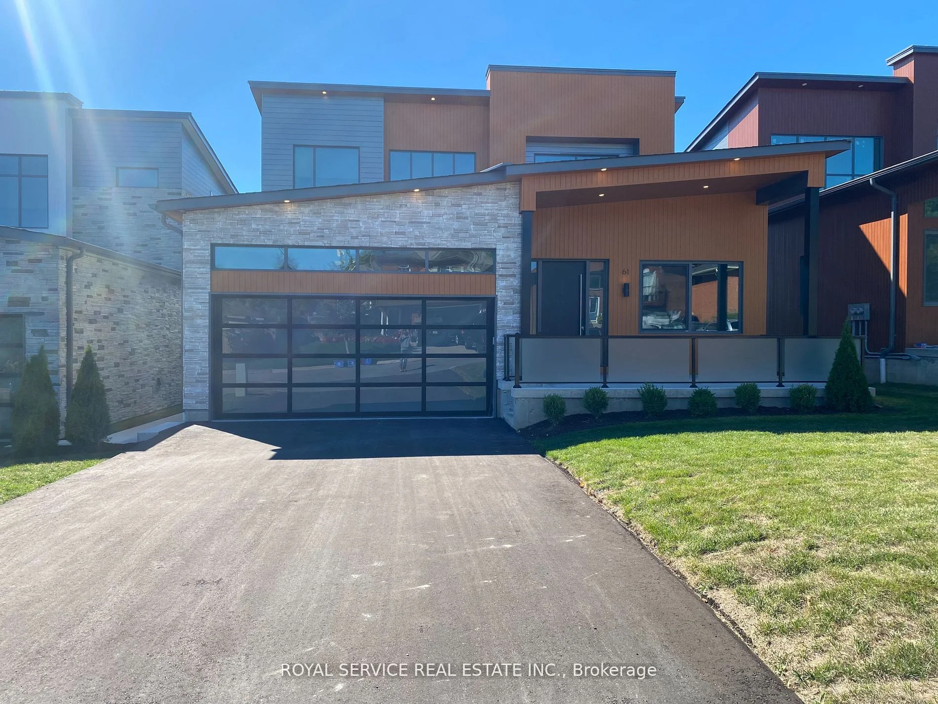 61 Waywell Street Upper, Whitby, ON L1N 8P2