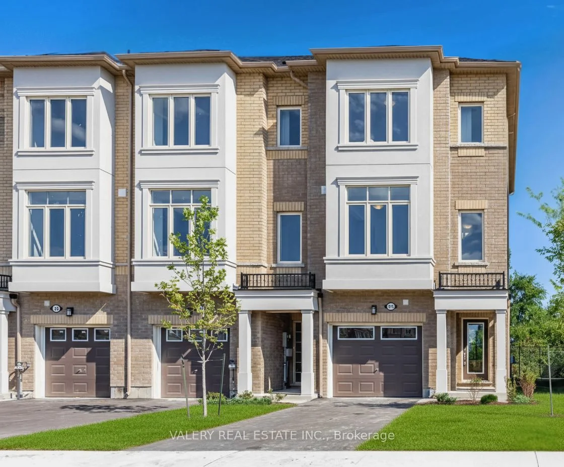 Att/Row/Townhouse in Toronto