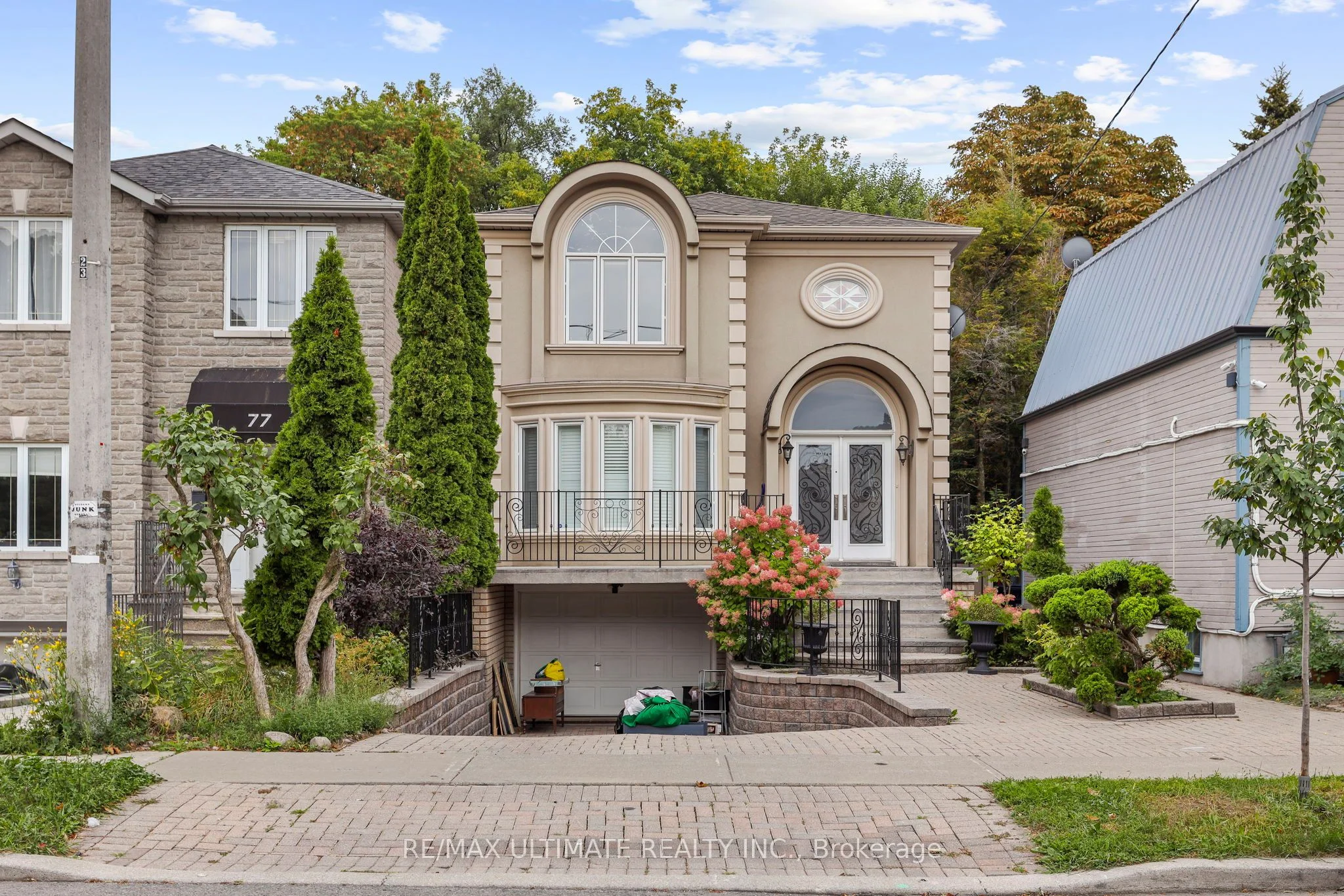 75 Woodville Avenue Lower, Toronto E03, ON M4K 2J5