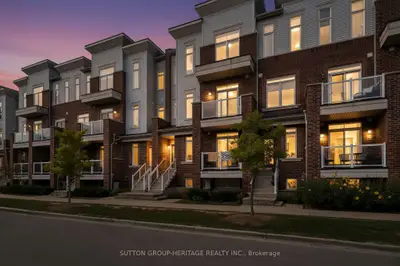 Condo Townhouse in Pickering