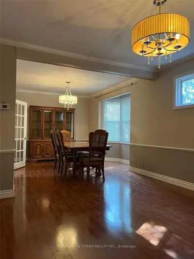 Duplex in Oshawa