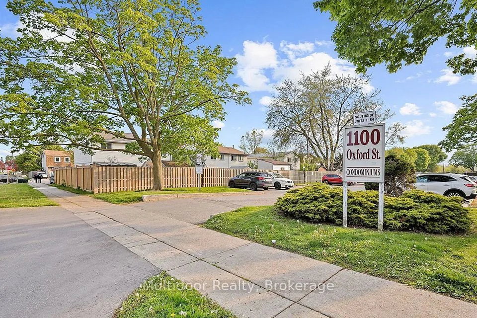 1100 Oxford Street 2, Oshawa, ON L1J 6G4