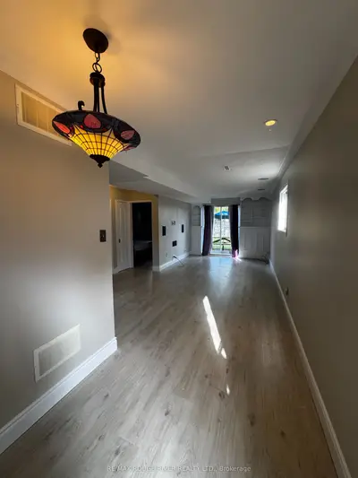 Lower Level in Clarington