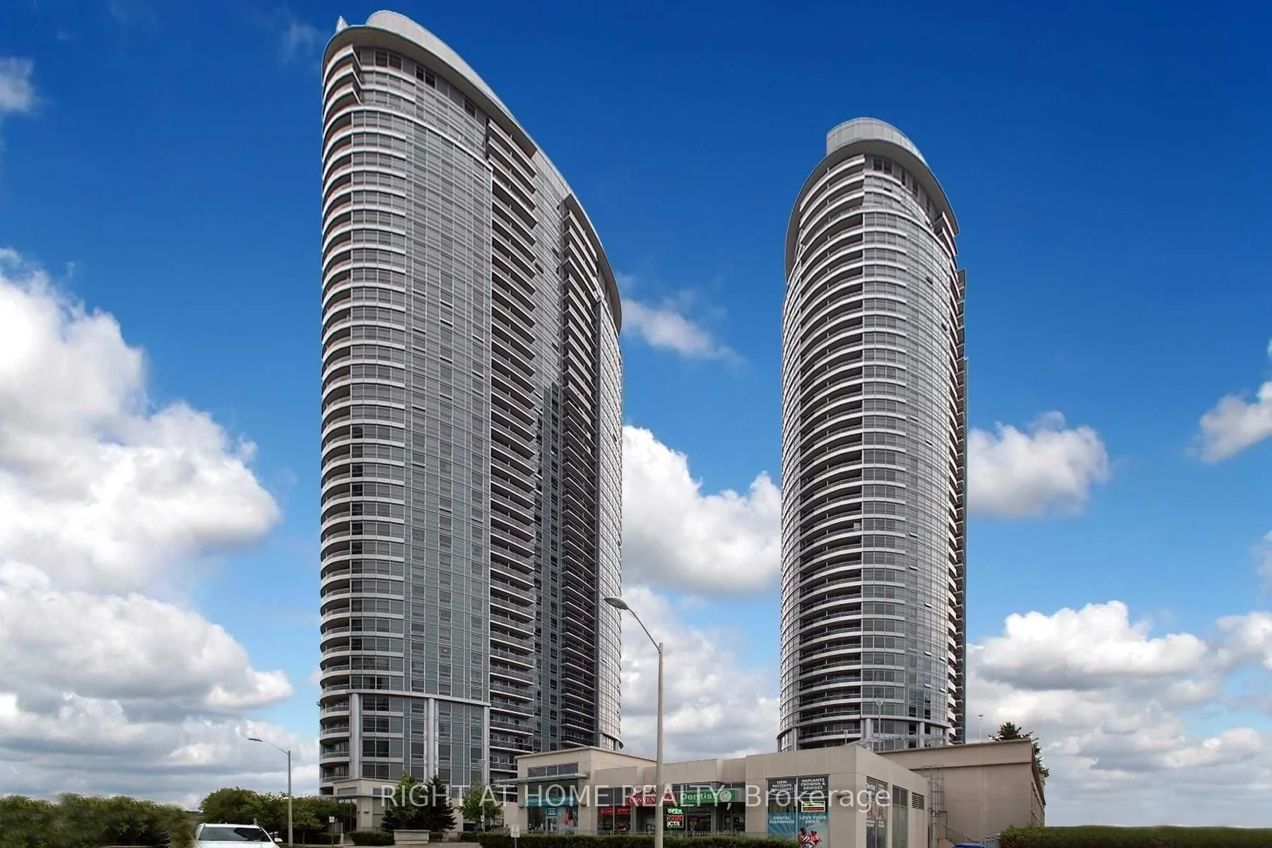 125 Village Green Square 1309, Toronto E07, On M1s 0g3