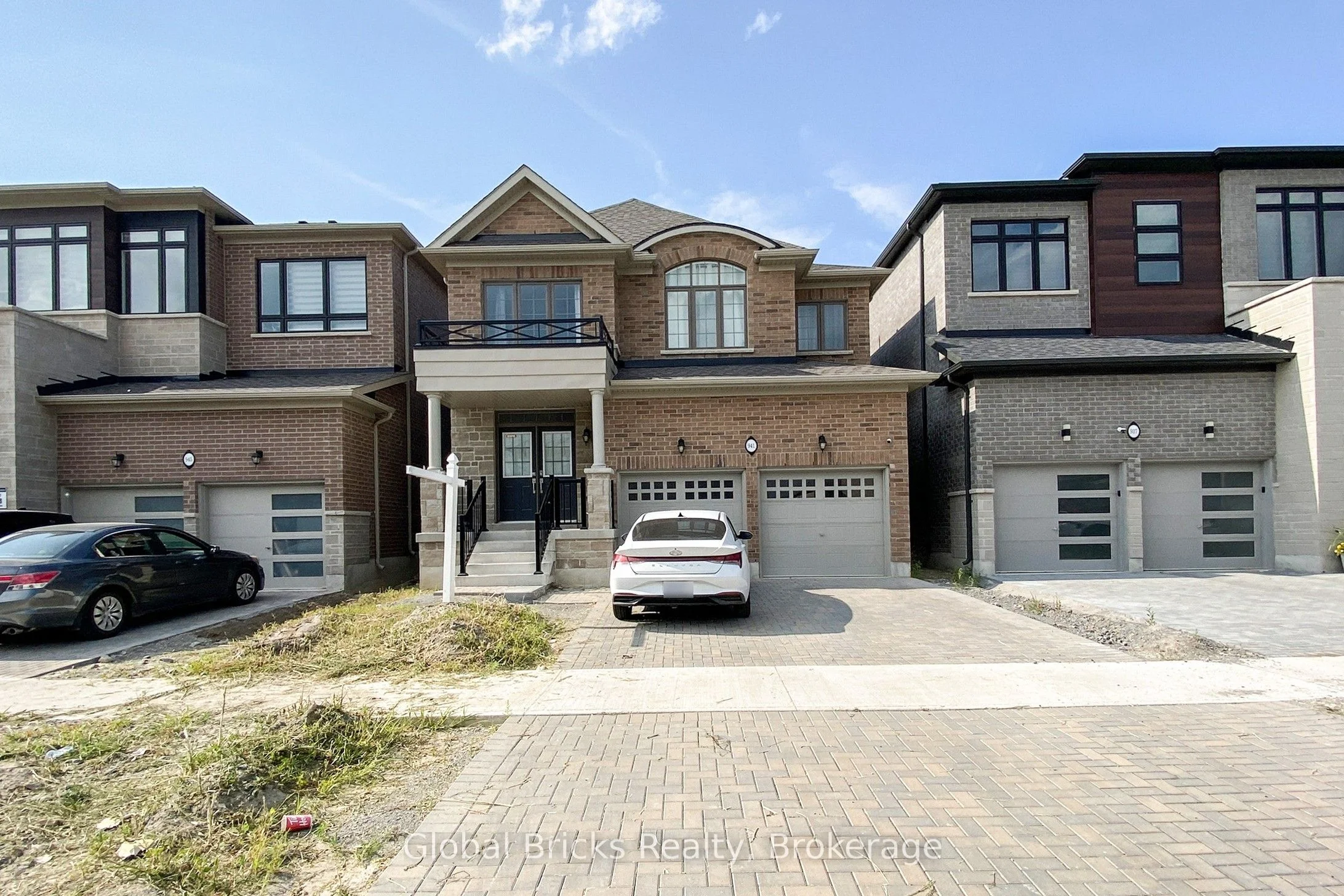 Detached in Oshawa