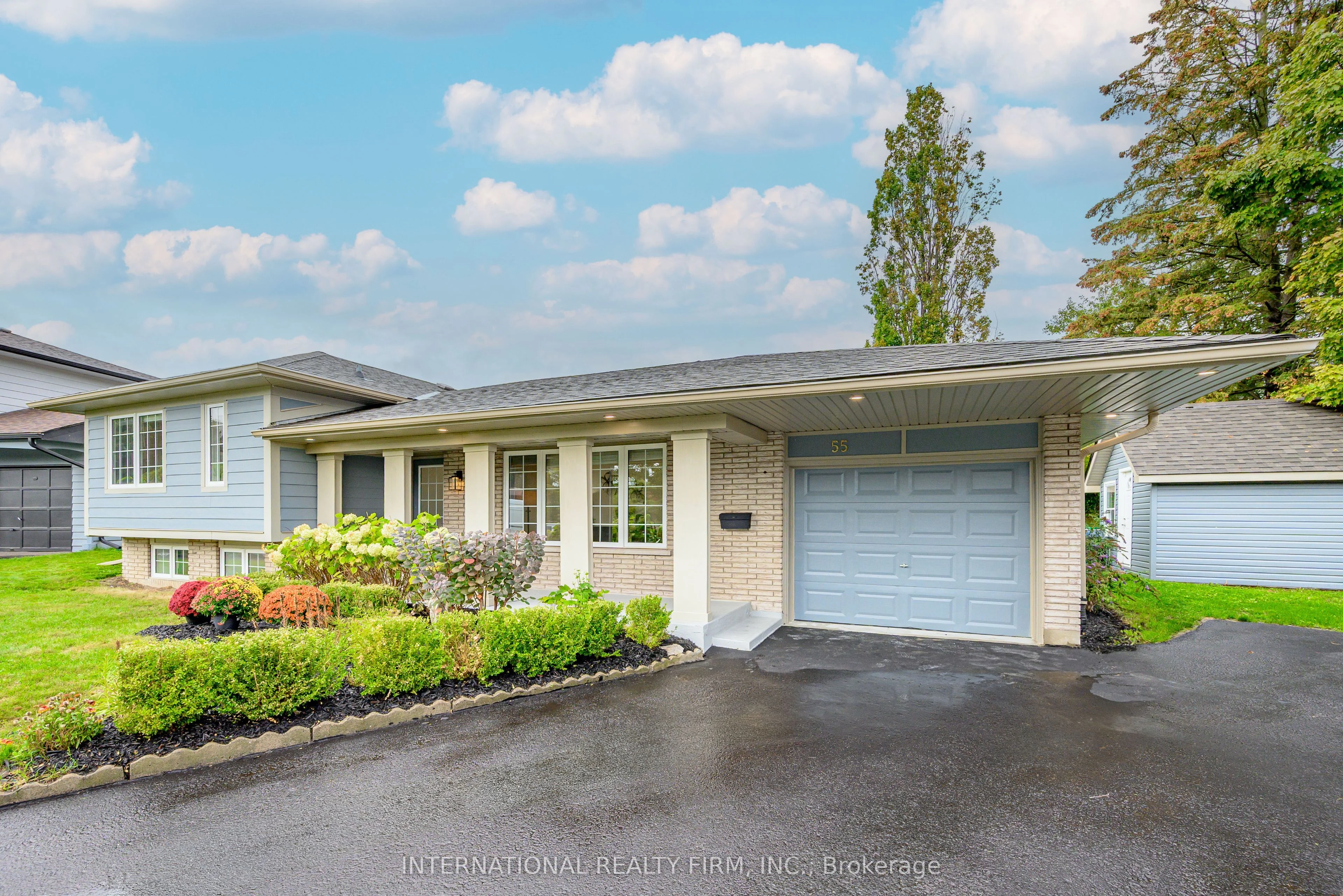 55 Oriole Court, Oshawa, ON L1H 6Y4