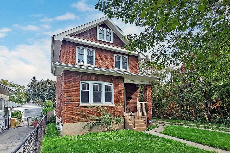 573 Oxford Street, Oshawa, ON L1J 3V5