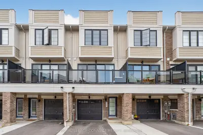 Att/Row/Townhouse in Clarington